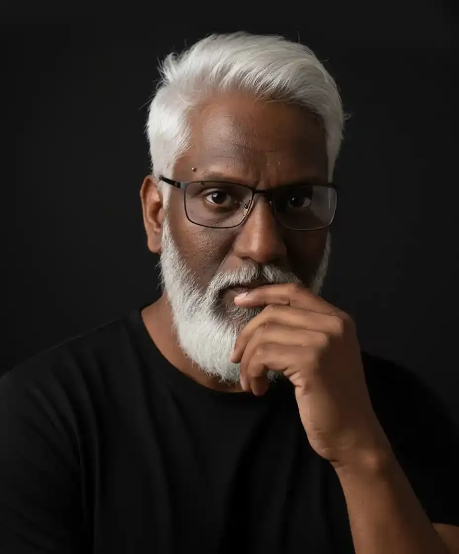 Fernando Kylas, studio portrait